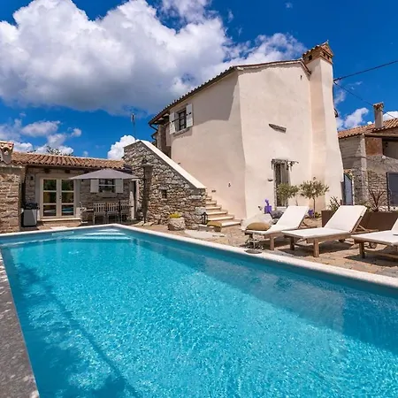 Lovely Rustic Katarina With 2 Pools Villa *