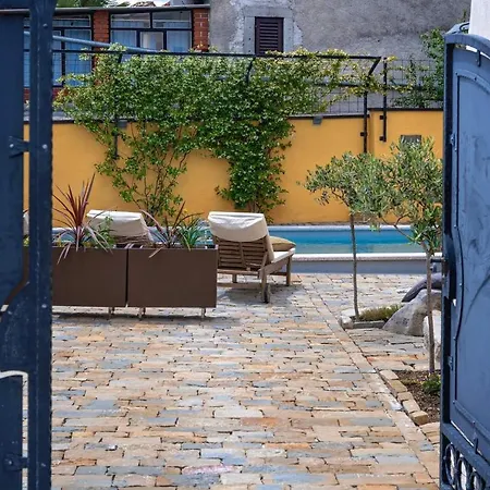 Lovely Rustic Katarina With 2 Pools Villa