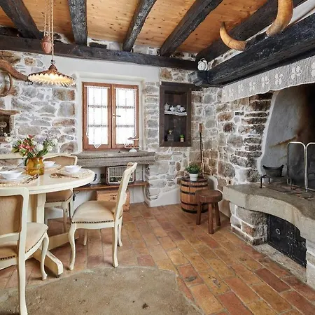 Lovely Rustic Katarina With 2 Pools Villa